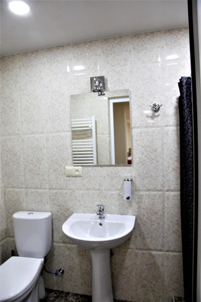 Albert House Hotel And Tours Yerevan Exterior photo