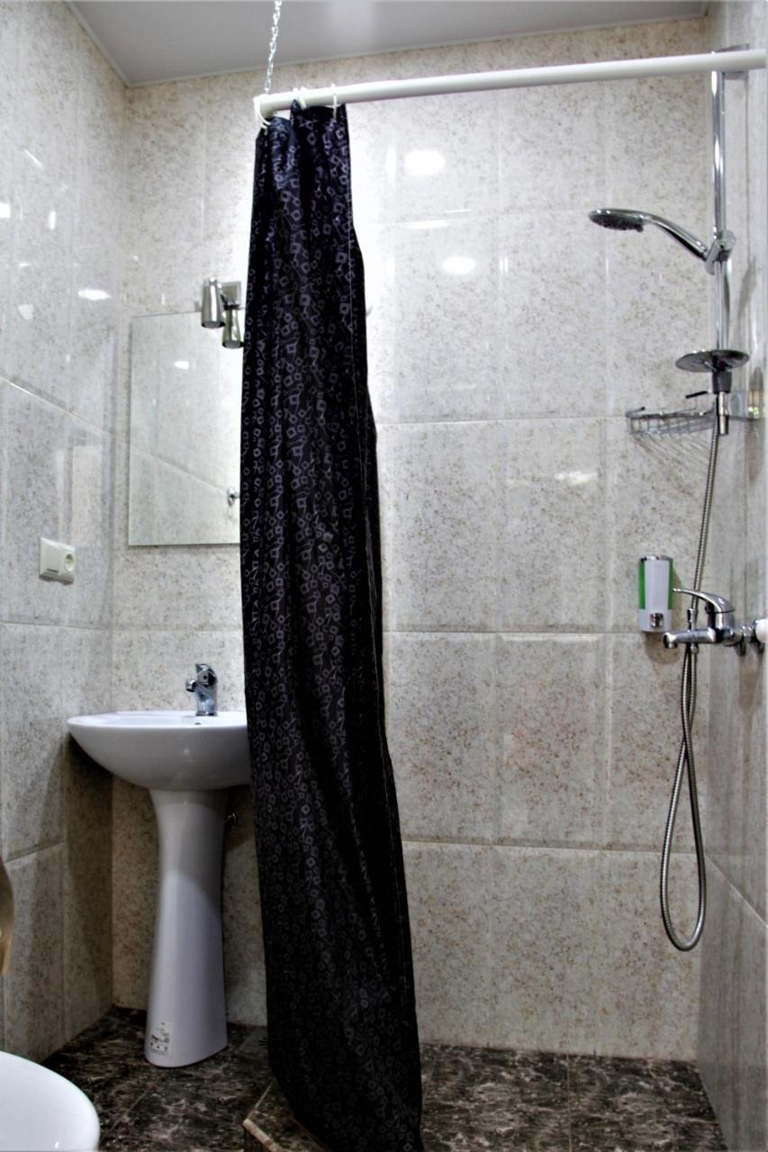 Albert House Hotel And Tours Yerevan Exterior photo